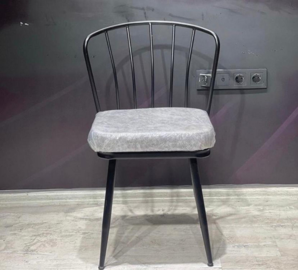 Şık Ve Modern Masa Metal Sandalye Takımı Lüks Tasarım